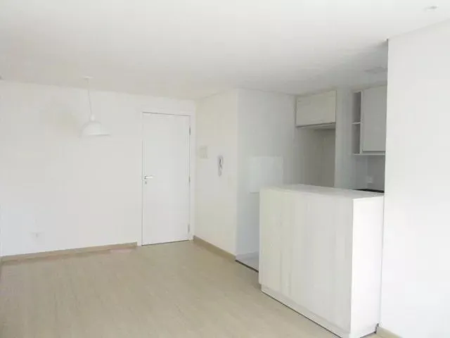 Apartamento 2 quartos e 2 banheiros, para alugar, no bairro Santa Felicidade em Curitiba