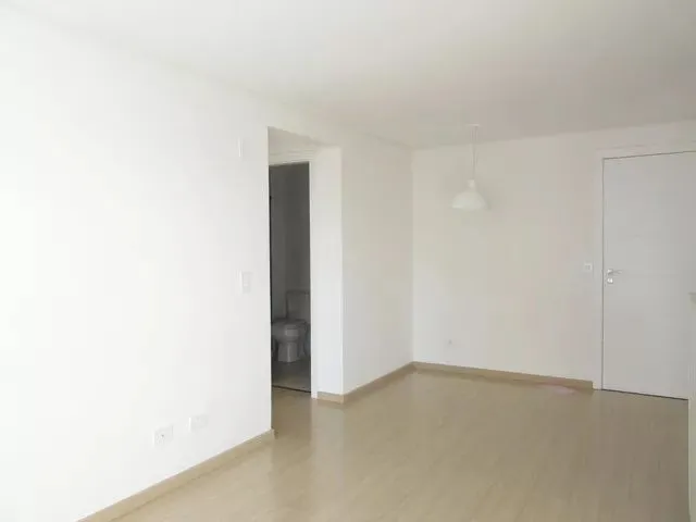 Apartamento 2 quartos e 2 banheiros, para alugar, no bairro Santa Felicidade em Curitiba