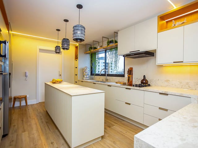 Apartamento com 222m² 3 quartos e 3 banheiros, à venda, no bairro Cabral em Curitiba