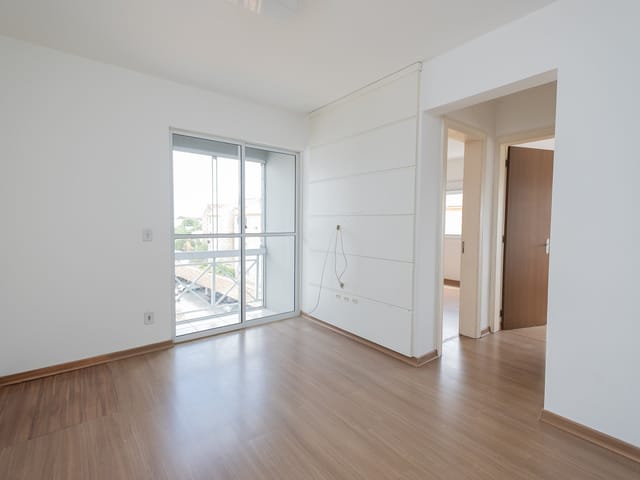 Apartamento 2 quartos e 1 banheiro, para alugar, no bairro Areal em Pelotas