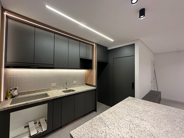 Apartamento com 182m² 3 quartos e 2 banheiros, para alugar, no bairro Guanabara em Londrina