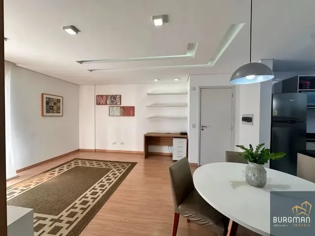 Apartamento 2 quartos e 2 banheiros, à venda, no bairro Alto da Rua XV em Curitiba