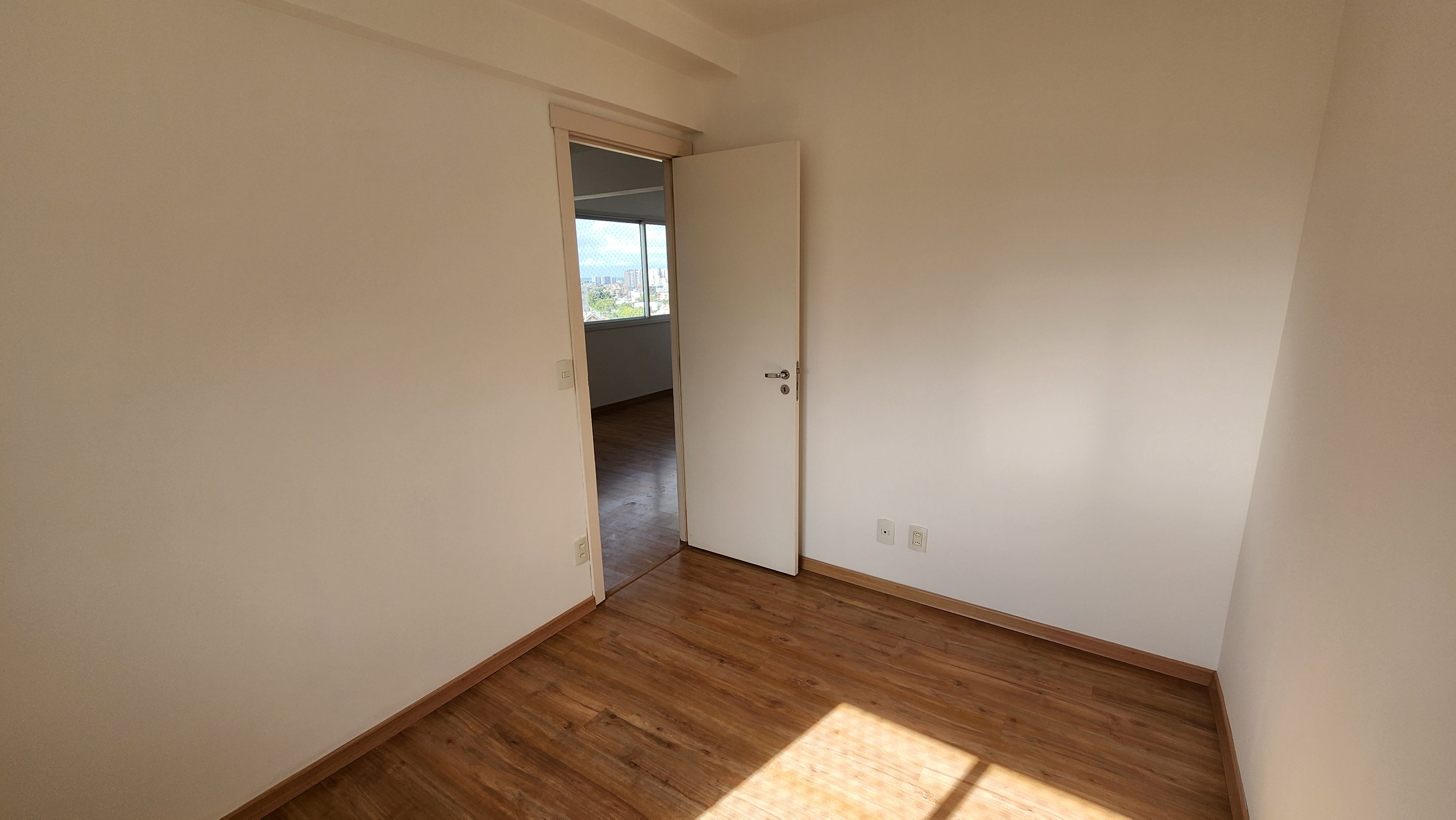 Apartamento à venda no JK Parque Club, Areal - 61 m², 2 quartos (sendo 1 suíte), cozinha com armários e andar alto com face noroeste. - 10