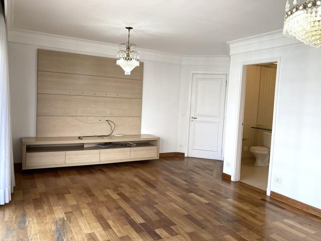 Foto do Apartamento - 03 dormitórios (01 suíte), 02 vagas fixas livres + depósito privativo, ensolarado, para locação, Vila Mariana, São Paulo, SP | Paulista Imóveis.