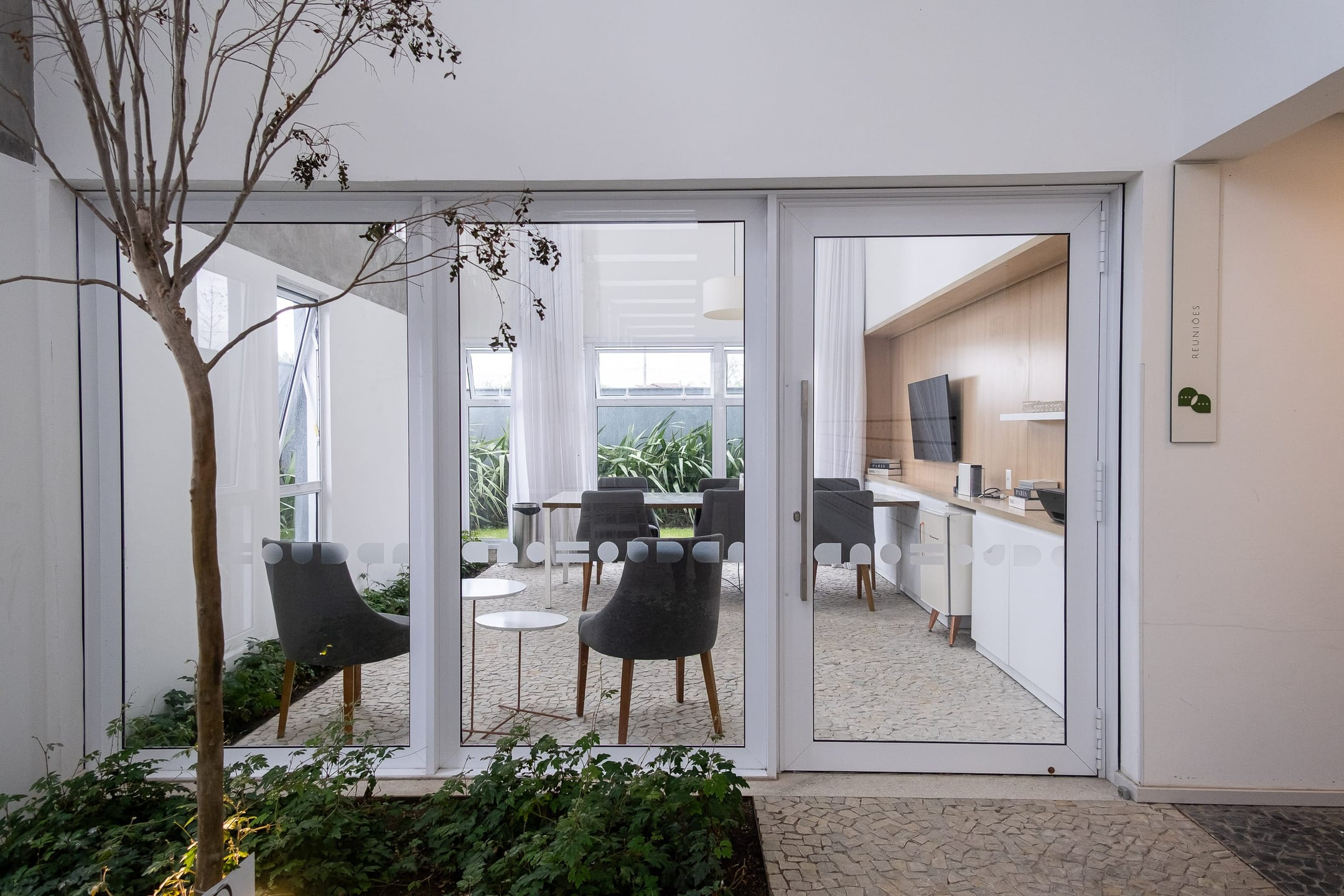 Apartamento à venda no Inn, Parque Una - 41 m², 1 quarto, móveis planejados, sacada, face leste e vaga. - 16
