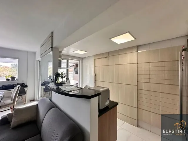 Apartamento 2 quartos e 2 banheiros, à venda, no bairro Rebouças em Curitiba