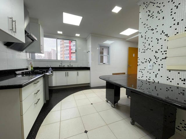 Apartamento com 341m² 4 quartos e 4 banheiros, à venda, no bairro Gleba Palhano em Londrina