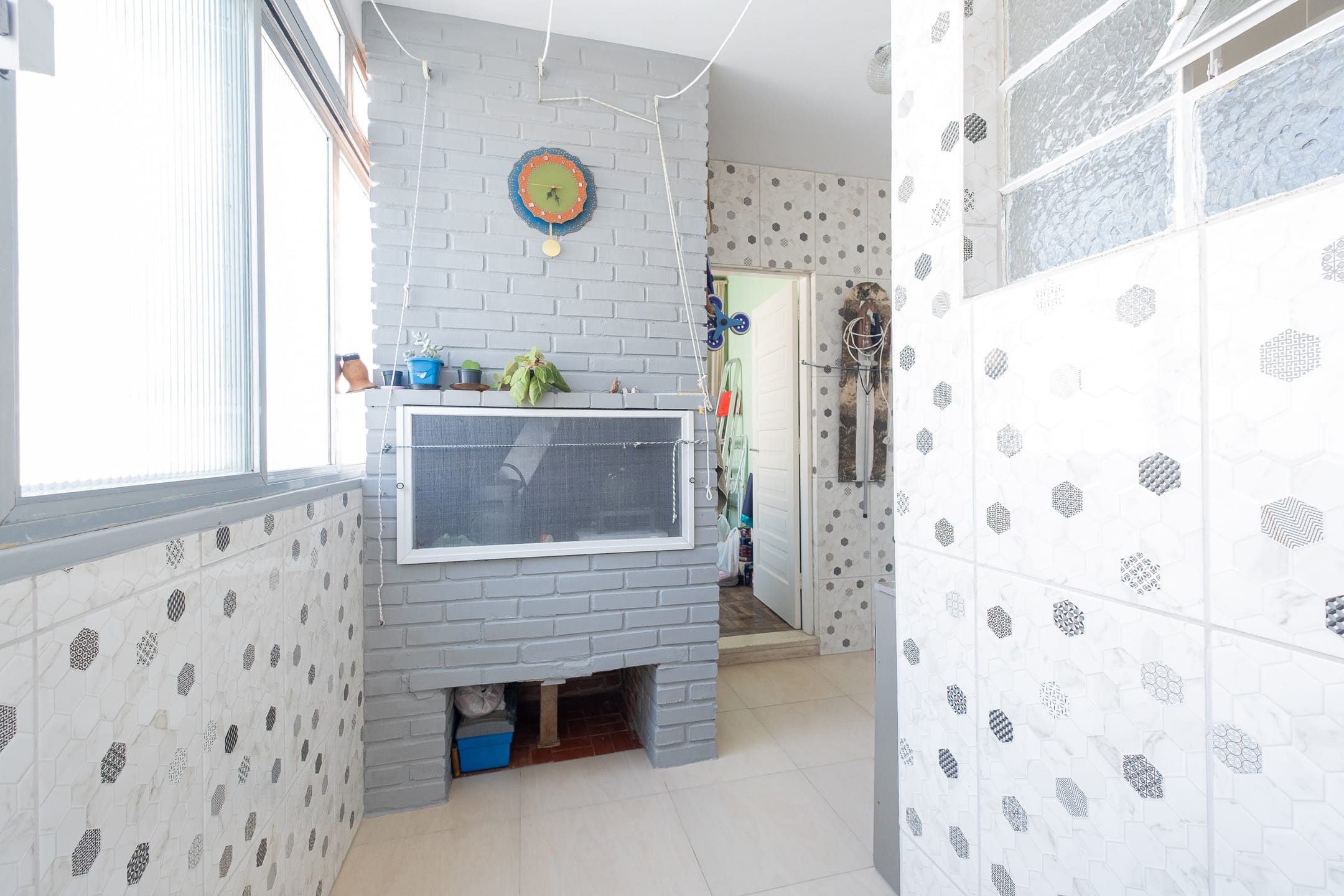 Apartamento à venda no centro de Pelotas - 107 m², 3 quartos (sendo 1 suíte), sacada, churrasqueira e vaga coberta. - 14