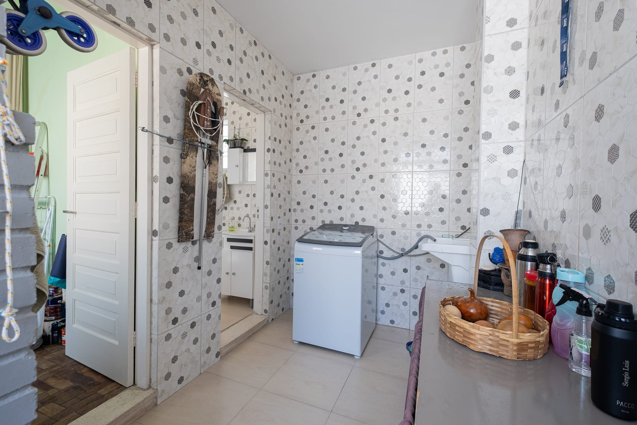 Apartamento à venda no centro de Pelotas - 107 m², 3 quartos (sendo 1 suíte), sacada, churrasqueira e vaga coberta. - 15