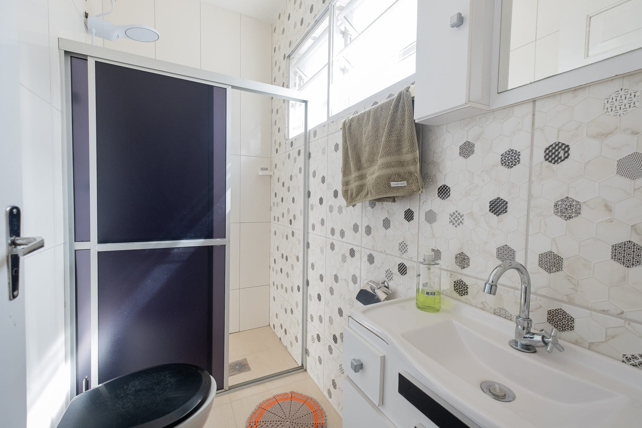 Apartamento à venda no centro de Pelotas - 107 m², 3 quartos (sendo 1 suíte), sacada, churrasqueira e vaga coberta. - 16