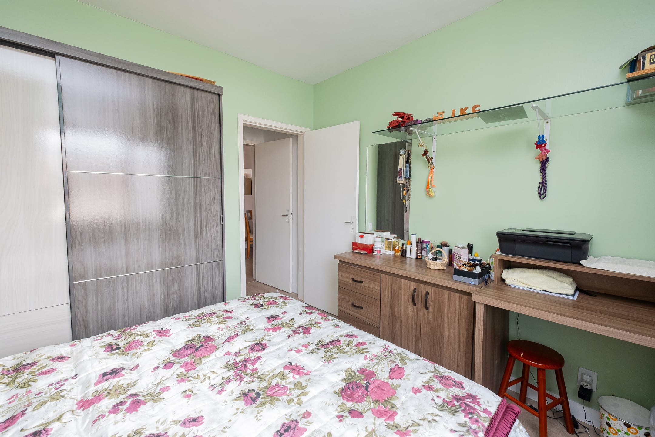 Apartamento à venda no centro de Pelotas - 107 m², 3 quartos (sendo 1 suíte), sacada, churrasqueira e vaga coberta. - 7
