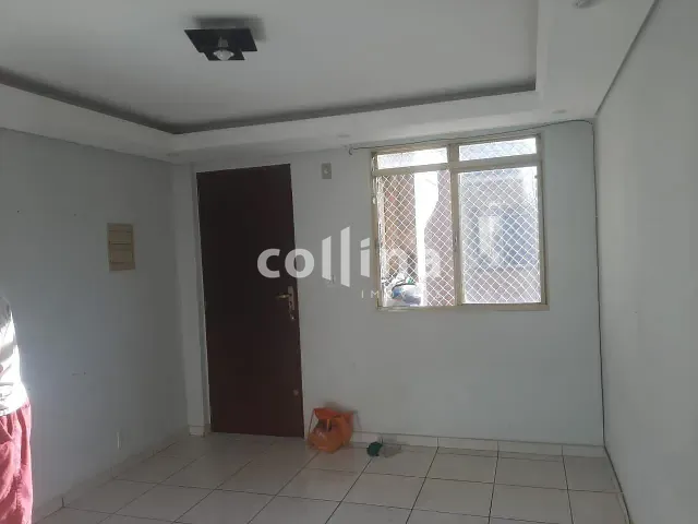 Apartamento 2 quartos e 1 banheiro, à venda, no bairro Vila Silviânia em Carapicuíba