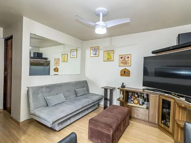 Apartamento 2 quartos e 1 banheiro, à venda, no bairro Campo Comprido em Curitiba