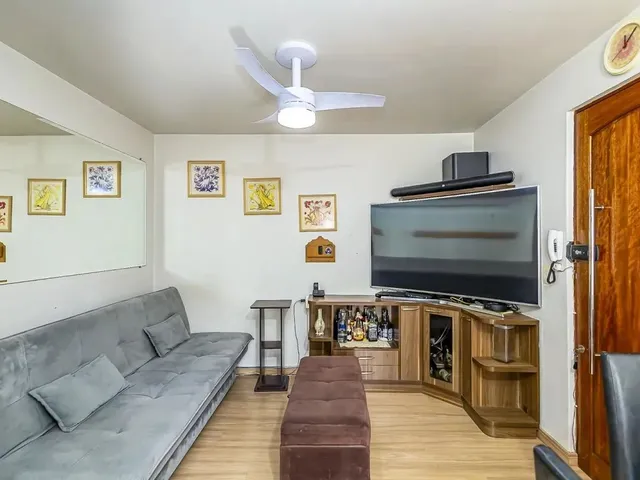 Apartamento 2 quartos e 1 banheiro, à venda, no bairro Campo Comprido em Curitiba