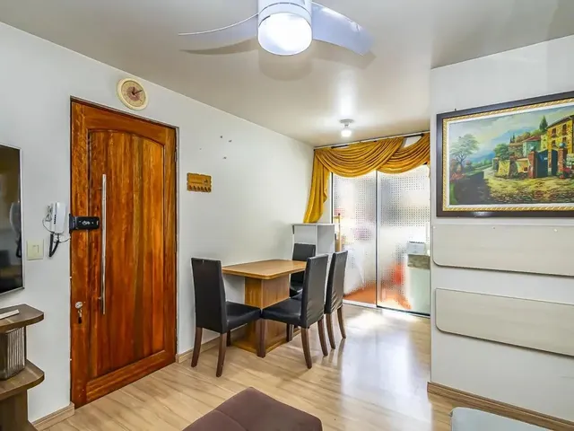 Apartamento 2 quartos e 1 banheiro, à venda, no bairro Campo Comprido em Curitiba