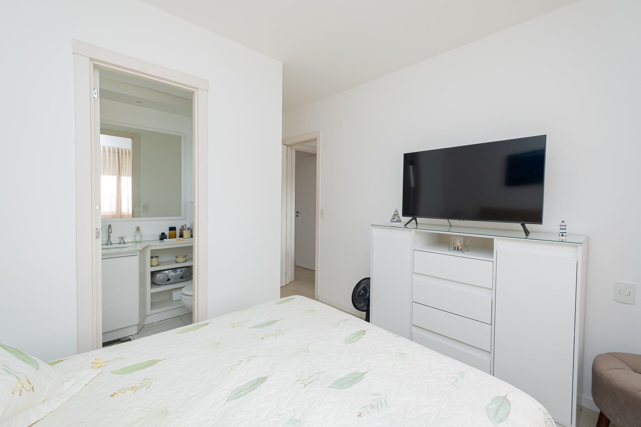 Apartamento mobiliado à venda no JK Parque Clube, Areal - 74 m², 2 quartos, cozinha planejada e vaga coberta. - 12