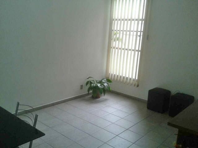 Foto do Apartamento - Apartamento com 2 dormitórios para alugar, 52 m² por R$ 1.596,00/mês - Conjunto Residencial Trinta e Um de Março - São José dos Campos/SP | INDEPENDENCE NEGOCIOS IMOBILIARIOS LTDA
