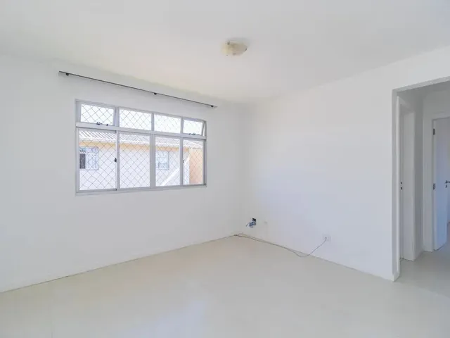 Apartamento 2 quartos e 1 banheiro, para alugar, no bairro Campo Comprido em Curitiba