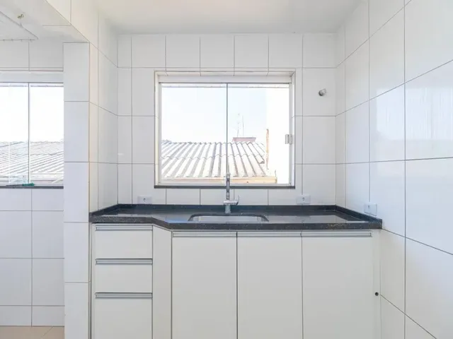 Apartamento 2 quartos e 1 banheiro, para alugar, no bairro Campo Comprido em Curitiba
