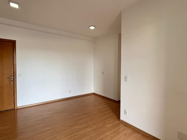 Apartamento com 109m² 3 quartos e 2 banheiros, para alugar, no bairro Terra Bonita em Londrina