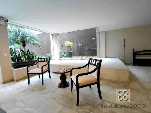 Apartamento 3 quartos e 1 banheiro, para alugar, no bairro Água Verde em Curitiba