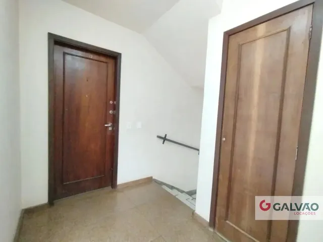 Apartamento 3 quartos e 1 banheiro, para alugar, no bairro São Francisco em Curitiba