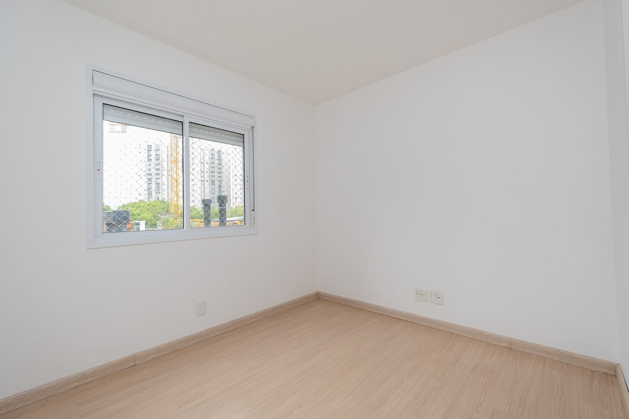 Apartamento à venda no JK Parque Clube, Areal - 74 m², 3 quartos (sendo 1 suíte), cozinha planejada e face leste. - 10