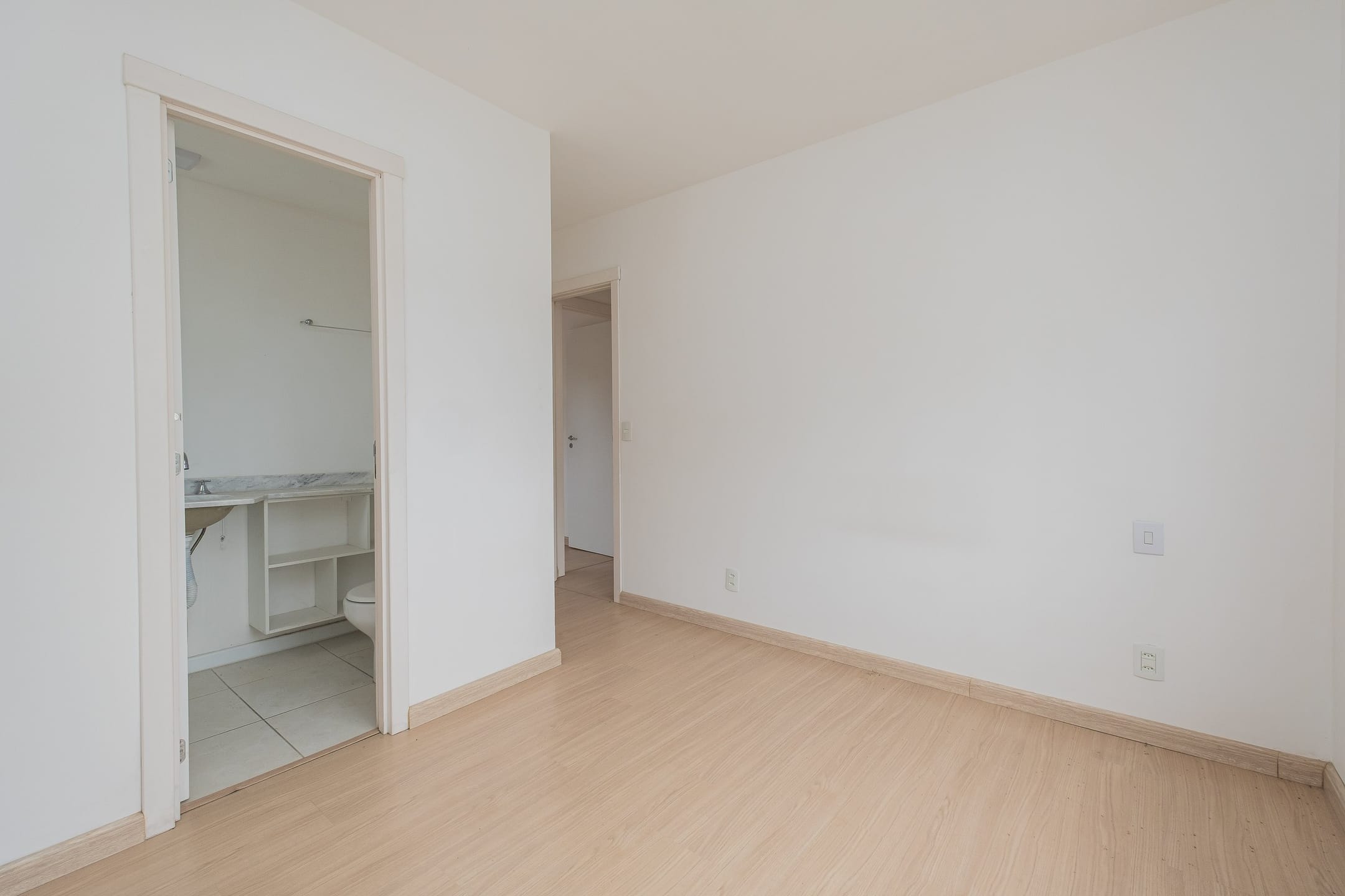 Apartamento à venda no JK Parque Clube, Areal - 74 m², 3 quartos (sendo 1 suíte), cozinha planejada e face leste. - 11