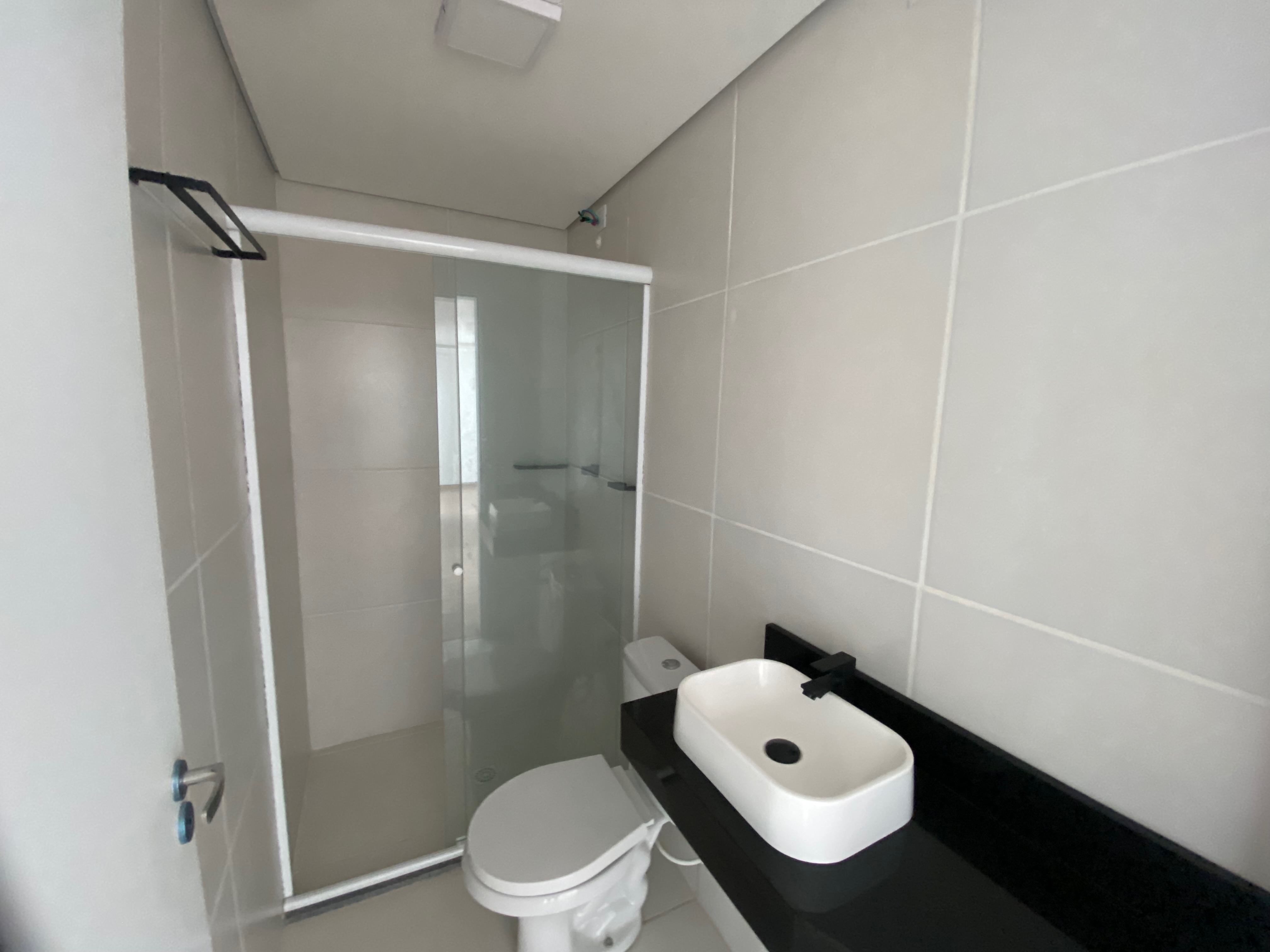 Apartamento à venda no Connect JK, Centro - 50 m², 2 quartos (sendo 1 suíte), piso laminado e sacada com churrasqueira. - 10