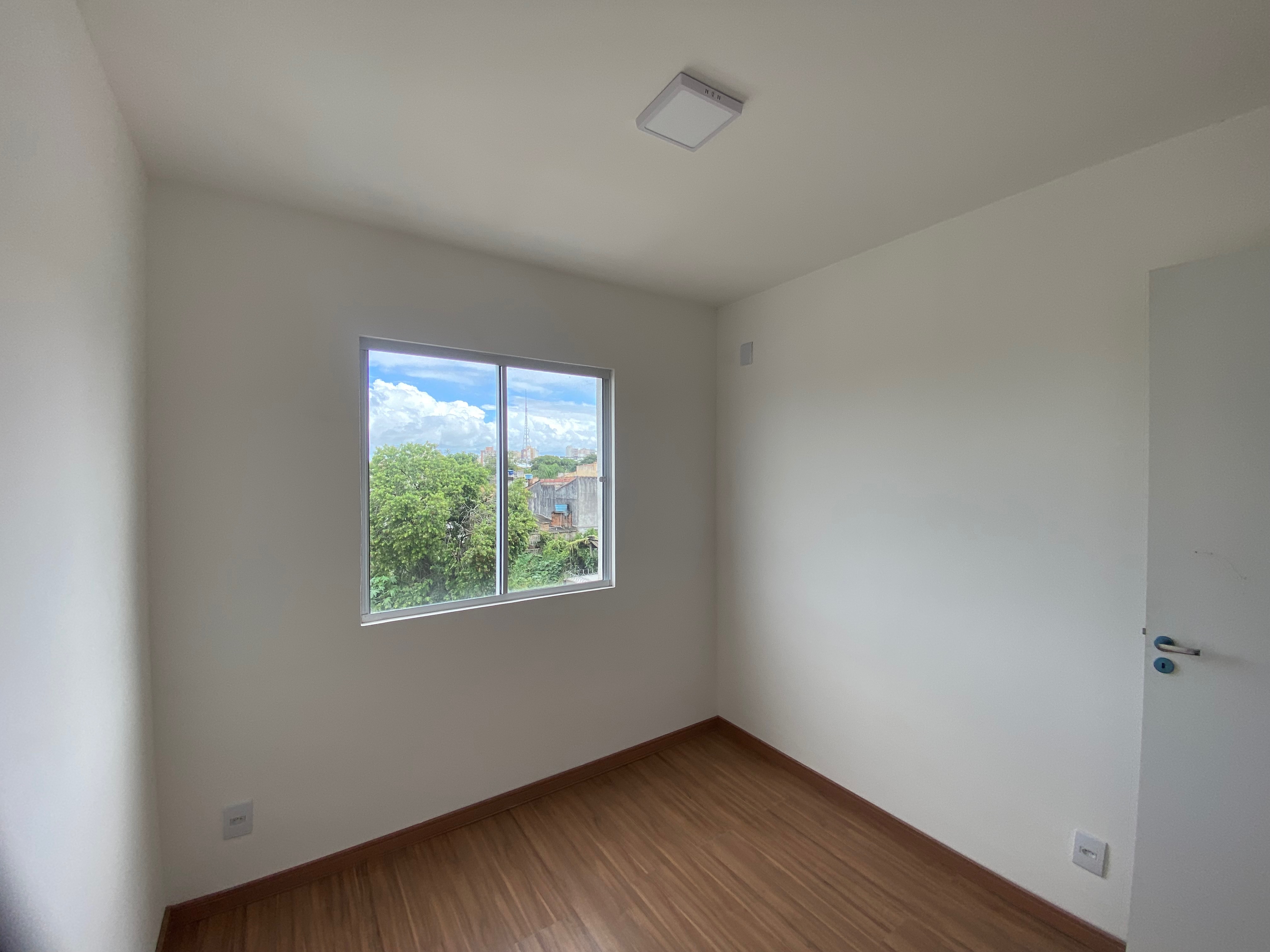 Apartamento à venda no Connect JK, Centro - 50 m², 2 quartos (sendo 1 suíte), piso laminado e sacada com churrasqueira. - 9