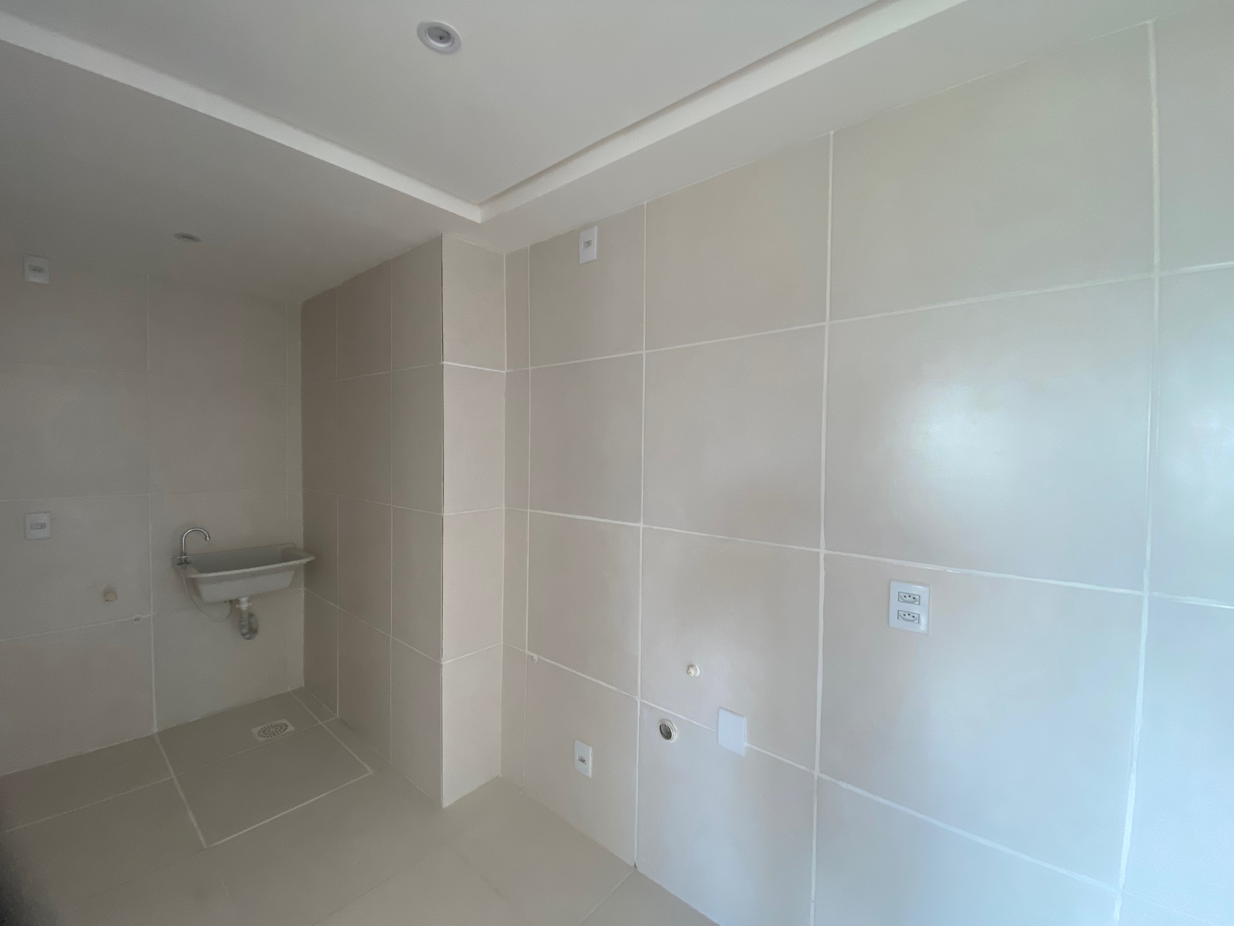 Apartamento à venda no Connect JK, Centro - 50 m², 2 quartos (sendo 1 suíte), piso laminado e sacada com churrasqueira. - 6