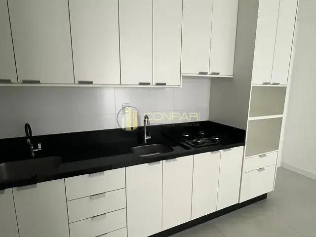 Apartamento 2 quartos e 2 banheiros, para alugar, no bairro Morretes em Itapema