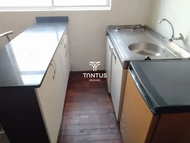Apartamento 1 quarto e 1 banheiro, para alugar, no bairro Centro em Curitiba
