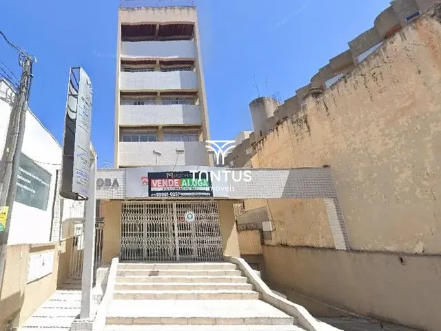 Apartamento 1 quarto e 1 banheiro, para alugar, no bairro Centro em Curitiba