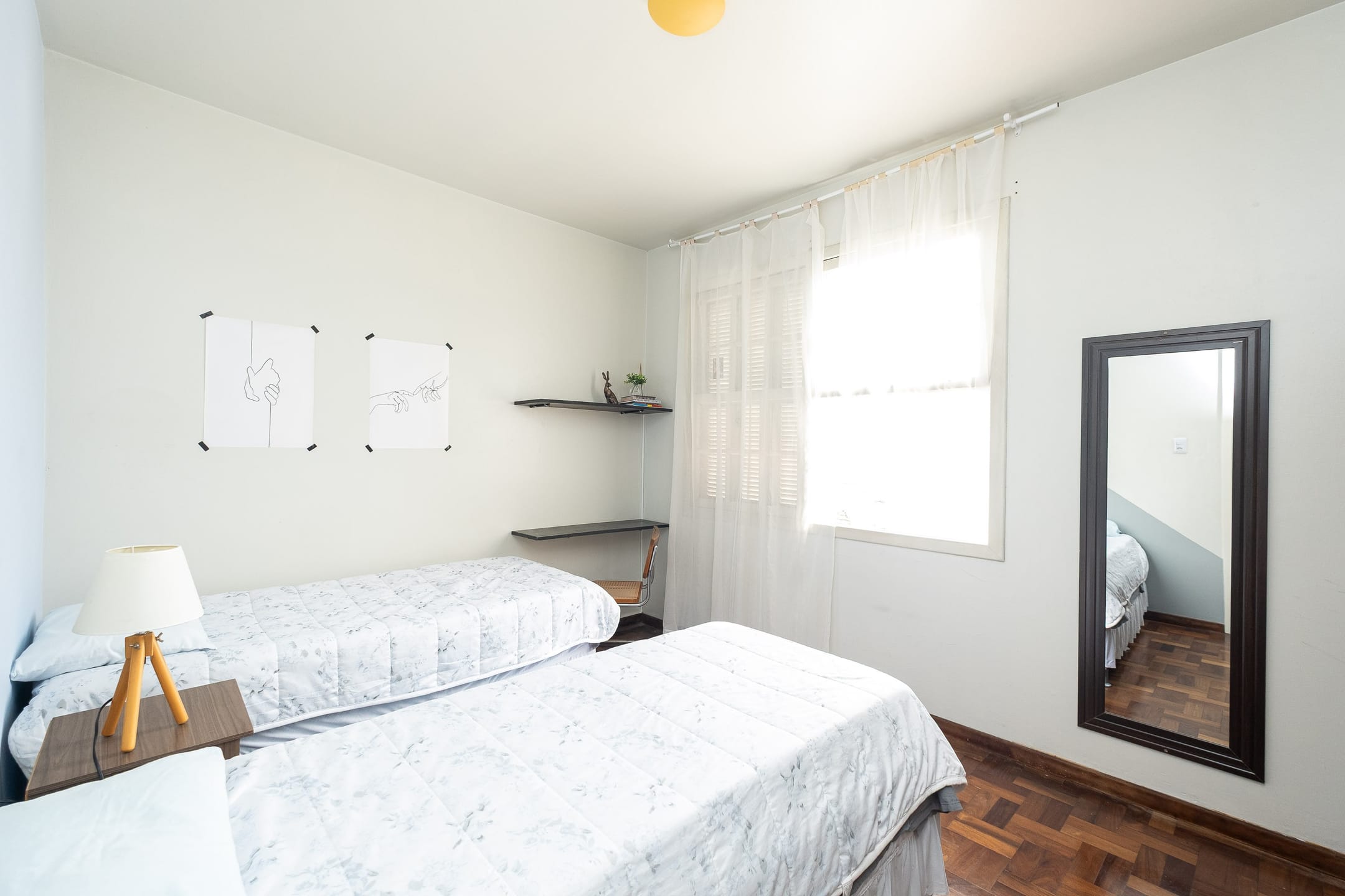 Apartamento Mobiliado para Locação com 2 Dormitórios, Quarto de Serviço e Vaga de Garagem na Rua General Osório, Próximo à Dom Joaquim em Pelotas - 11