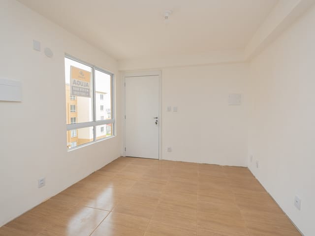 Apartamento com 55m² 2 quartos e 1 banheiro, para alugar, no bairro Três Vendas em Pelotas