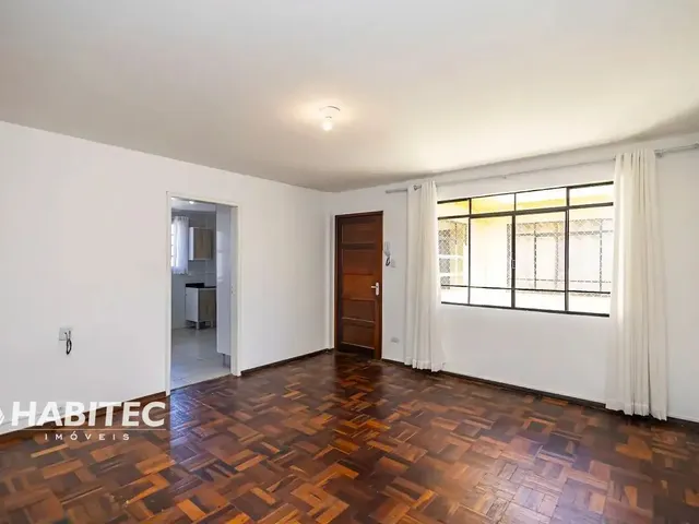 Apartamento 3 quartos e 1 banheiro, para alugar, no bairro Água Verde em Curitiba