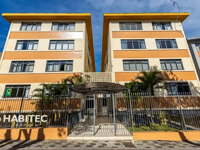 Apartamento 3 quartos e 1 banheiro, para alugar, no bairro Água Verde em Curitiba