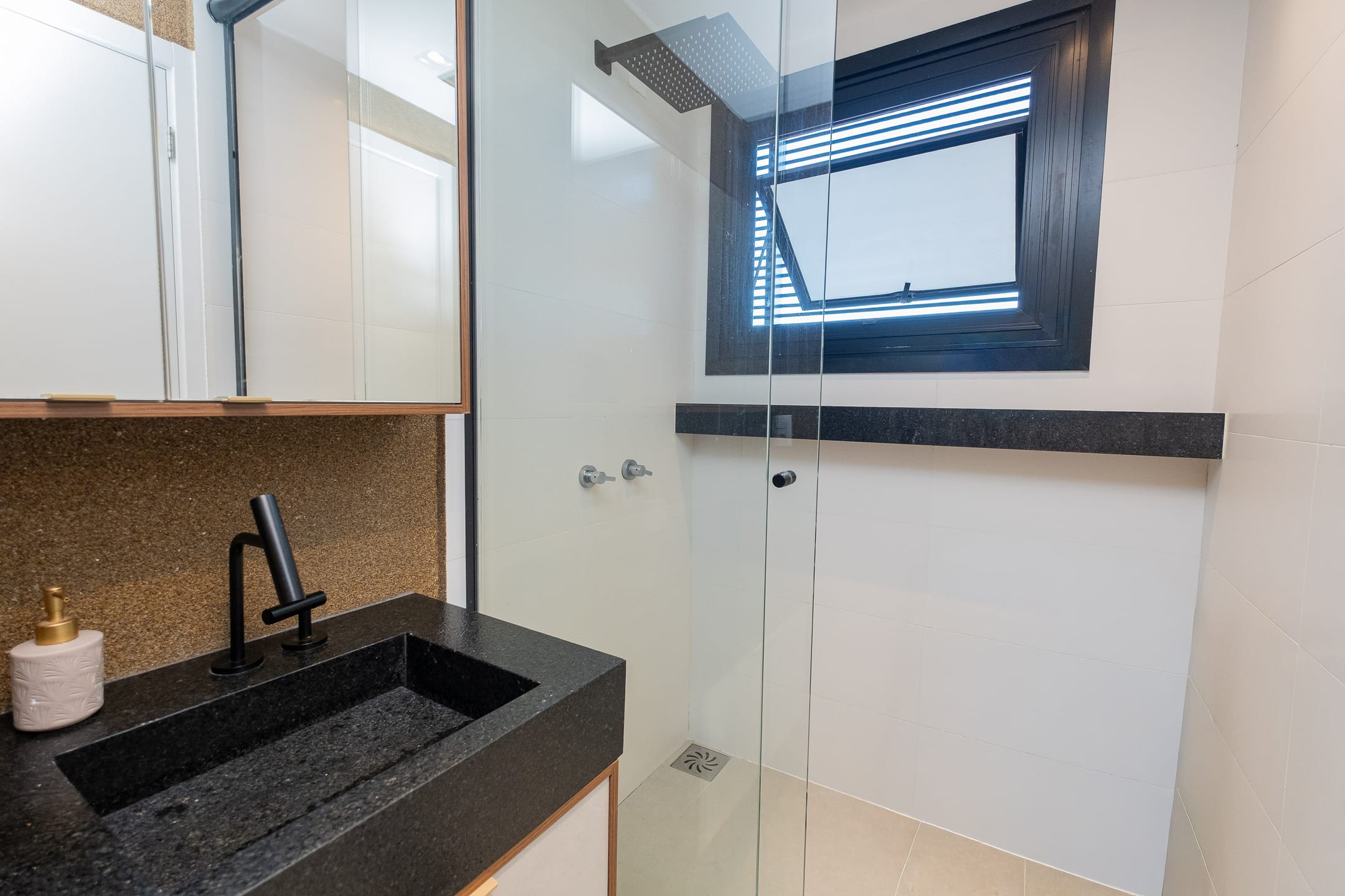 Apartamento mobiliado à venda no Canto, Parque Una - 64 m², 2 quartos (sendo 1 suíte), churrasqueira e acabamentos de alto padrão. - 15
