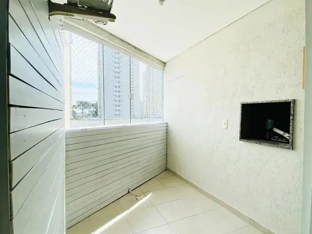 Apartamento 3 quartos e 2 banheiros, para alugar, no bairro Capão Raso em Curitiba