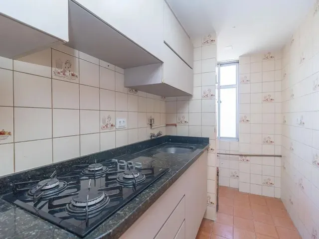 Apartamento 1 quarto e 1 banheiro, para alugar, no bairro Centro em Curitiba