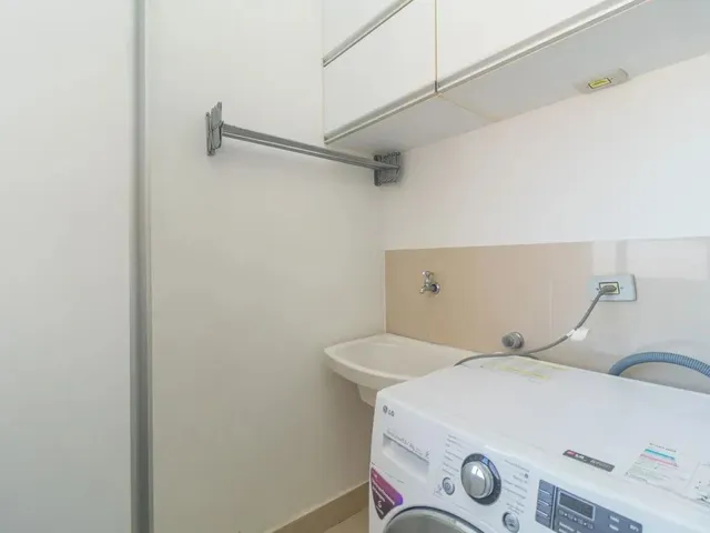 Apartamento 1 quarto e 1 banheiro, para alugar, no bairro São Francisco em Curitiba