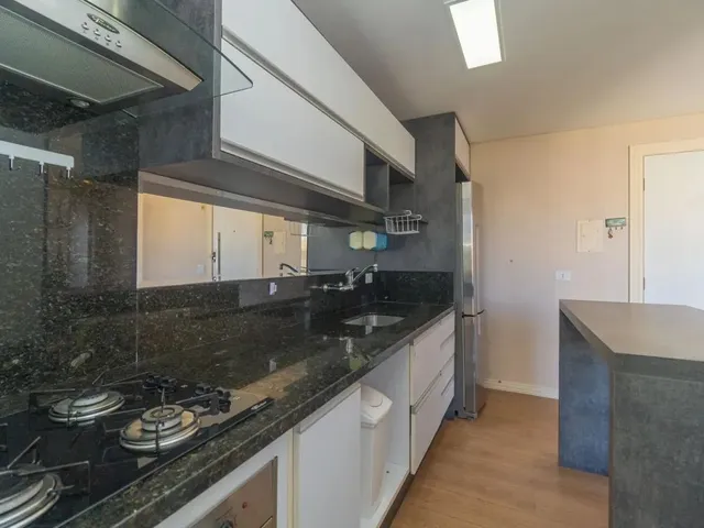 Apartamento 1 quarto e 1 banheiro, para alugar, no bairro São Francisco em Curitiba
