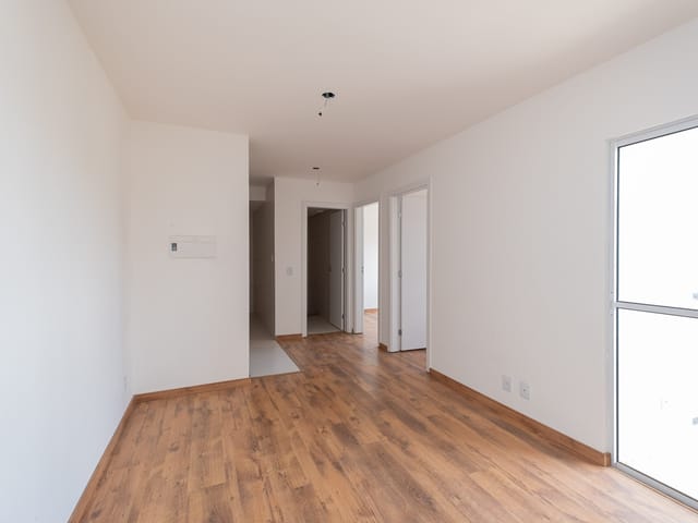 Apartamento 2 quartos e 1 banheiro, à venda ou para alugar, no bairro Centro em Pelotas