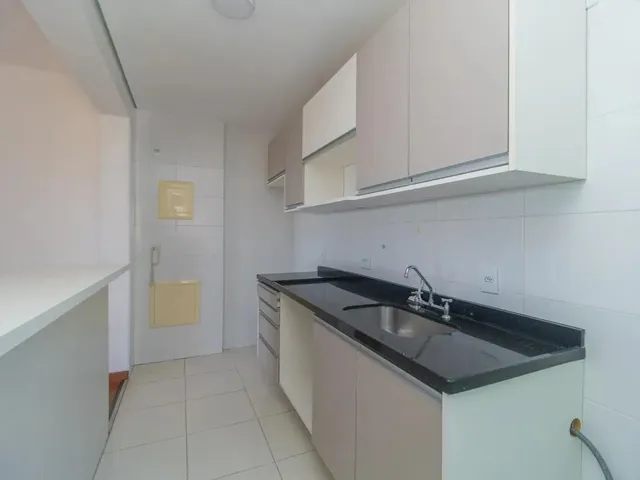 Apartamento 2 quartos e 2 banheiros, para alugar, no bairro Mossunguê em Curitiba