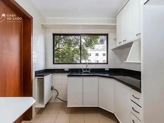 Apartamento 3 quartos e 3 banheiros, para alugar, no bairro Cabral em Curitiba
