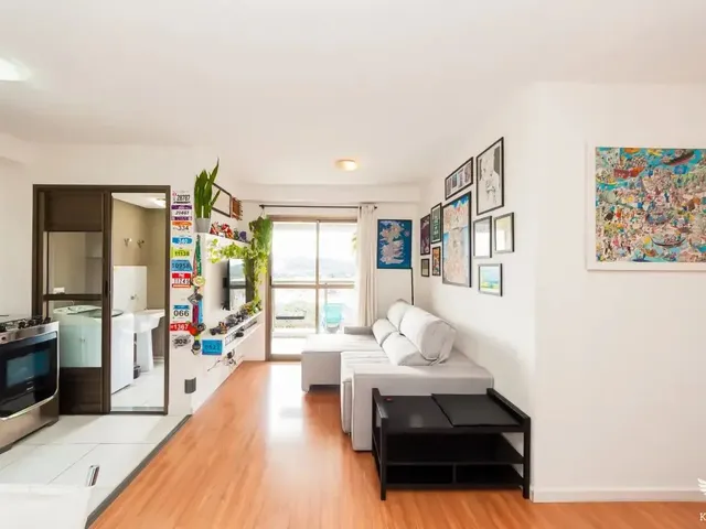 Apartamento 2 quartos e 1 banheiro, à venda, no bairro Campina do Siqueira em Curitiba