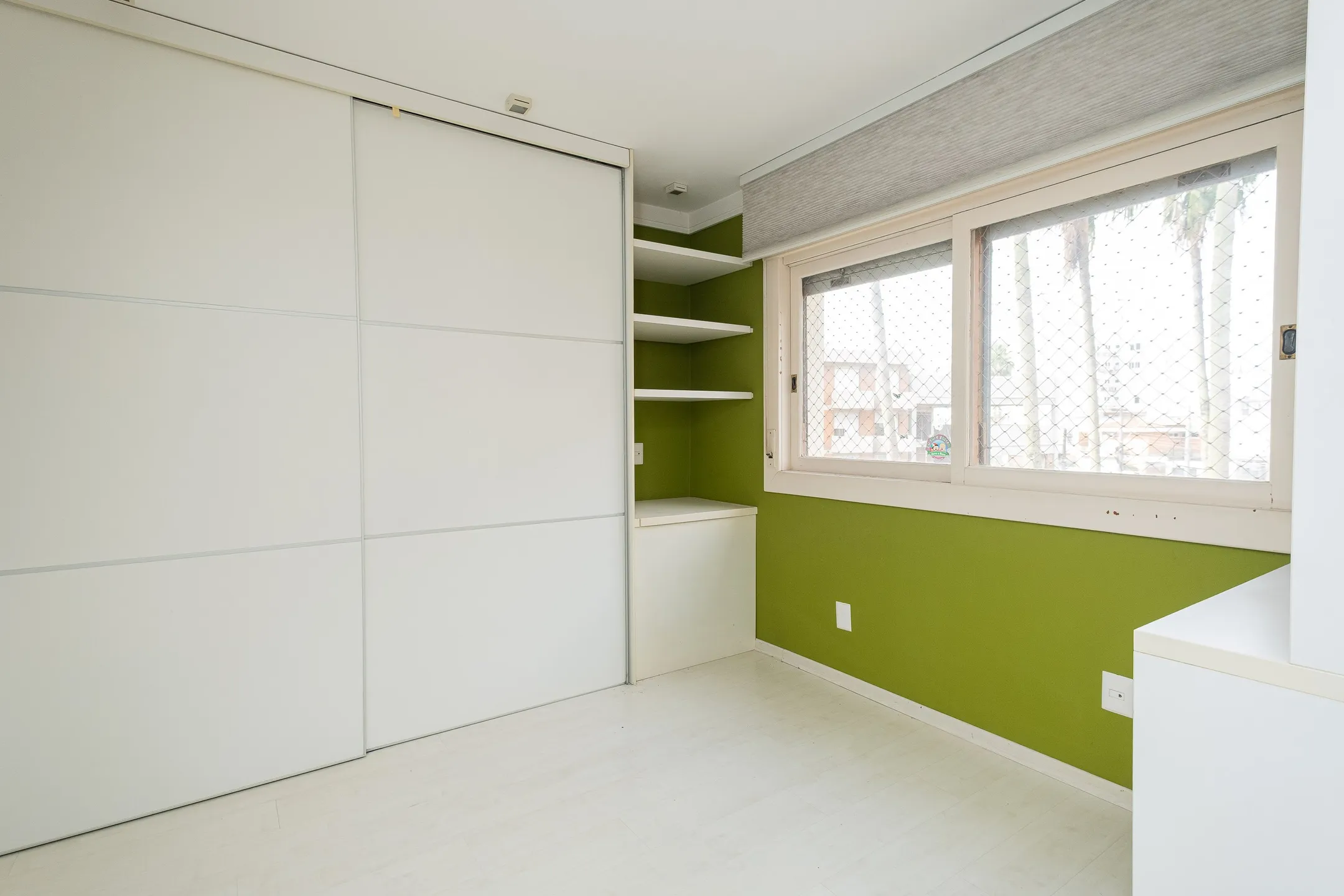 Apartamento à venda no Edifício Jardim da Luz, Centro - 212 m², 3 quartos (sendo 1 suíte), lareira e área gourmet com churrasqueira. - 18