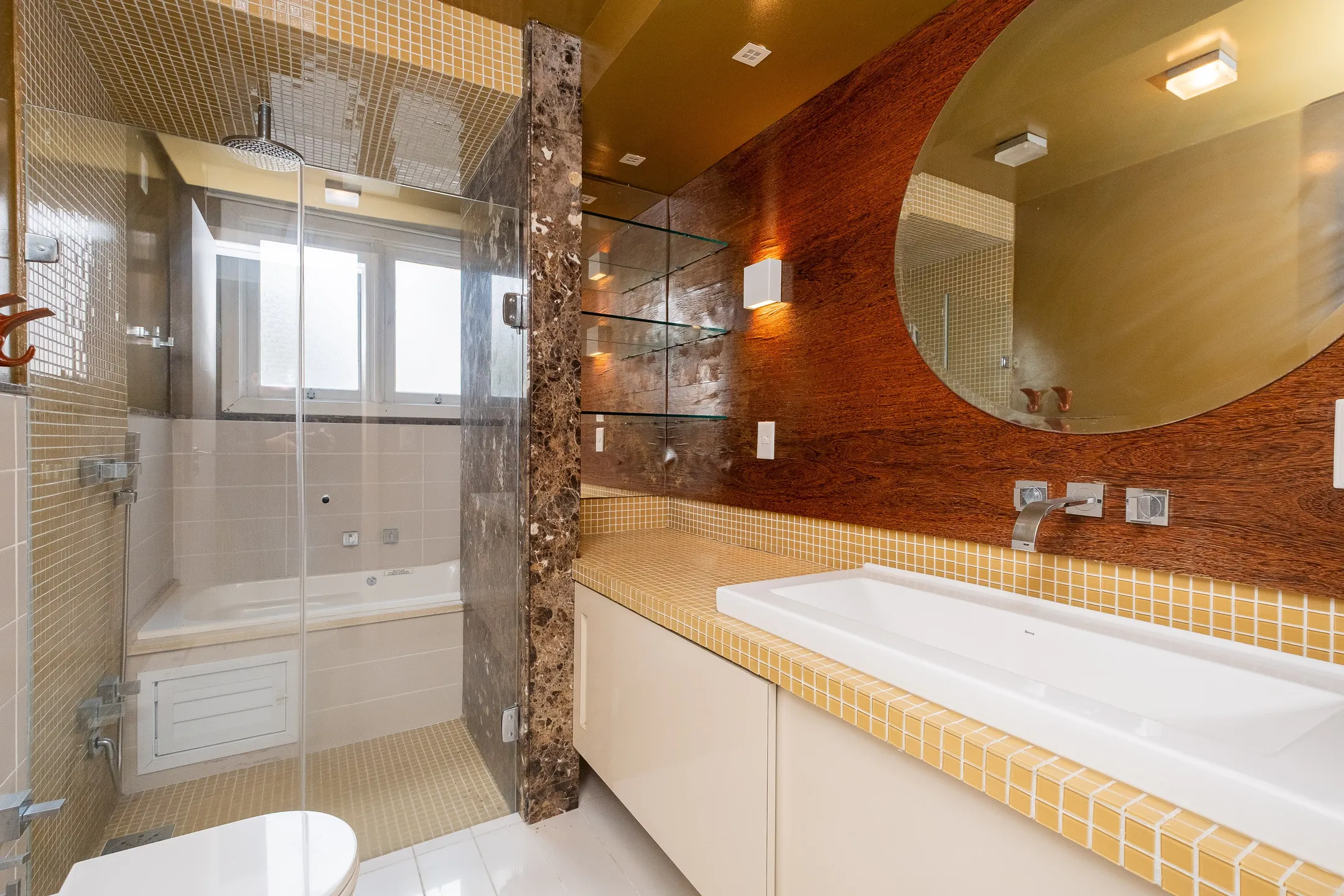 Apartamento à venda no Edifício Jardim da Luz, Centro - 212 m², 3 quartos (sendo 1 suíte), lareira e área gourmet com churrasqueira. - 19