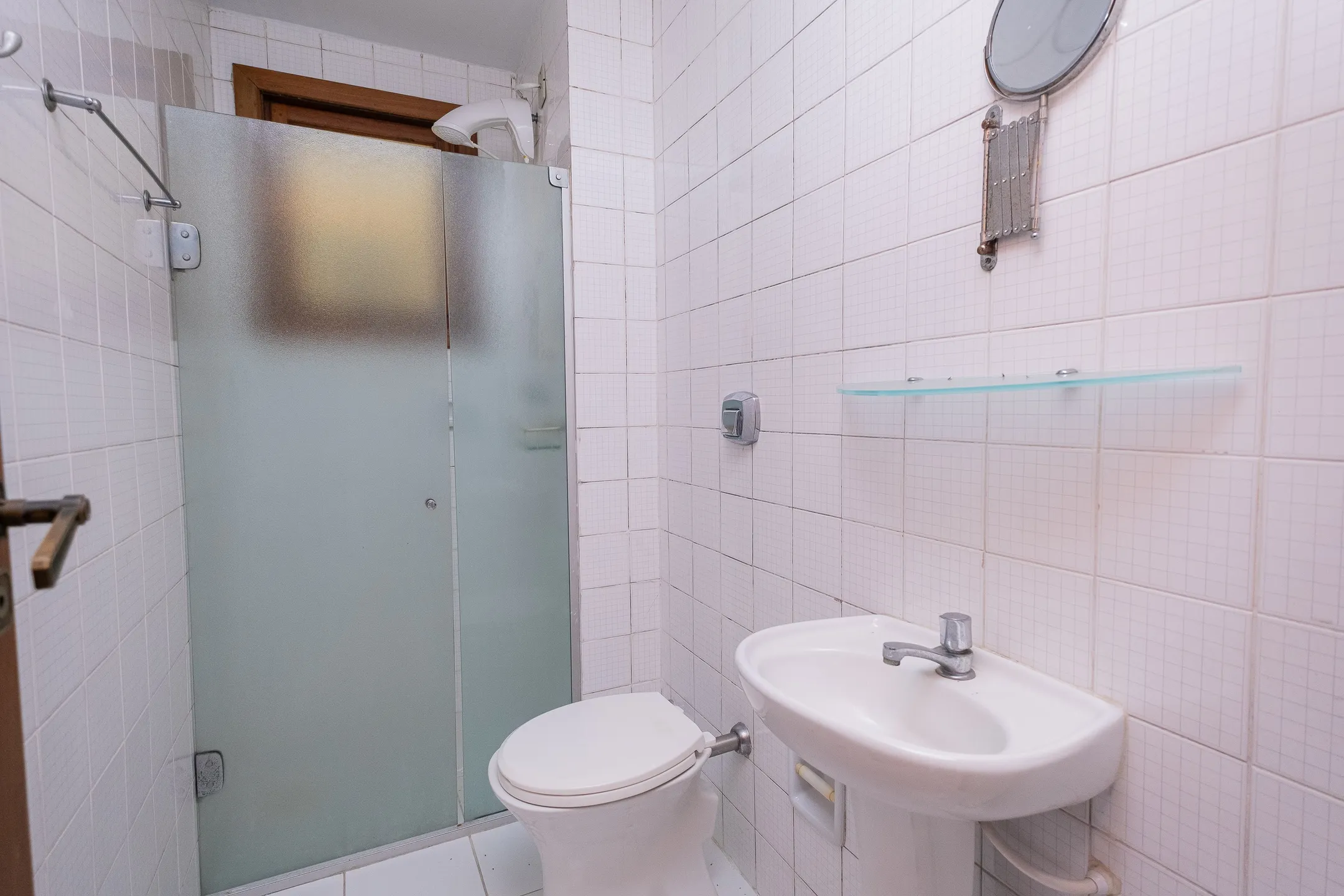 Apartamento à venda no Edifício Jardim da Luz, Centro - 212 m², 3 quartos (sendo 1 suíte), lareira e área gourmet com churrasqueira. - 24